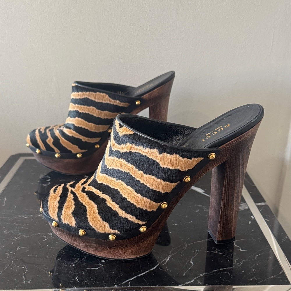Gucci Rare Women's Black and Tan Zebra pony hair wooden Mules Clogs 39.5